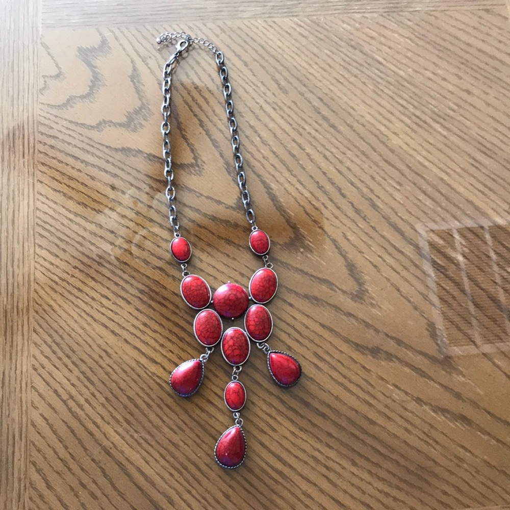Statement necklace